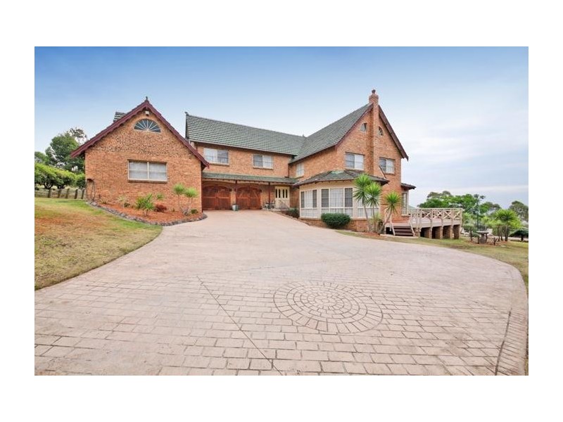 225 Old Razorback Road, Razorback NSW 2571