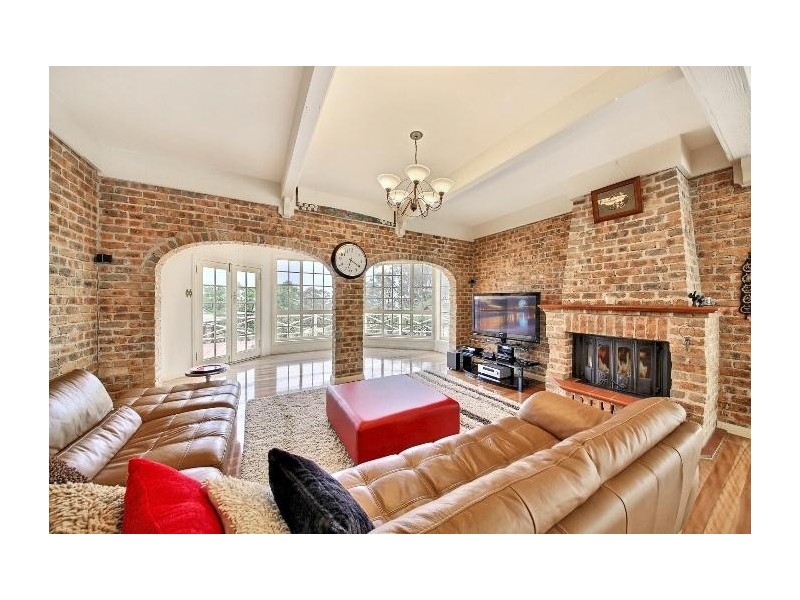 225 Old Razorback Road, Razorback NSW 2571