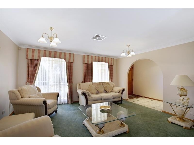 8 Blake Road, Mount Annan NSW 2567