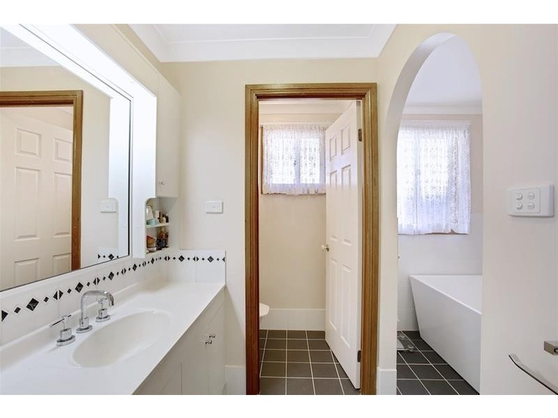 8 Blake Road, Mount Annan NSW 2567