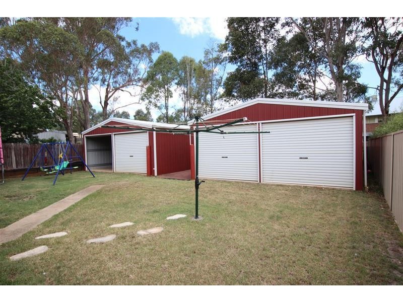 11 Dunbar Place, Mount Annan NSW 2567
