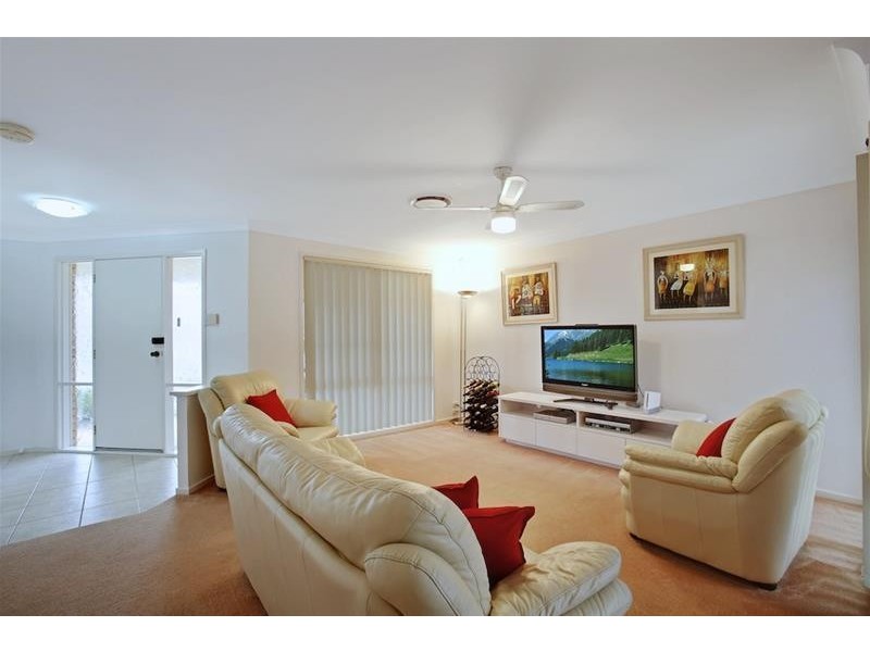42 Rose Drive, Mount Annan NSW 2567