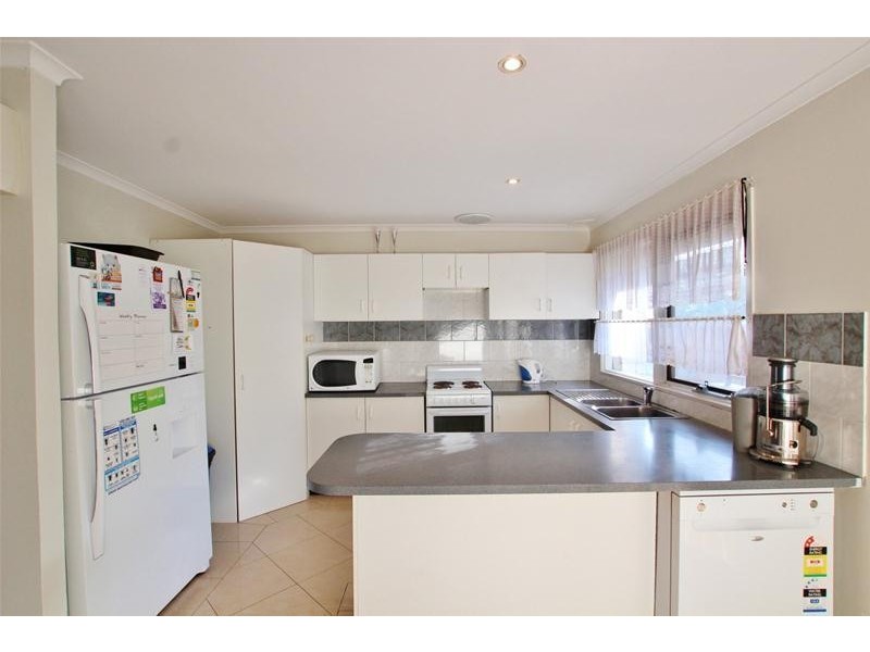 7 Leven Place, St Andrews NSW 2566