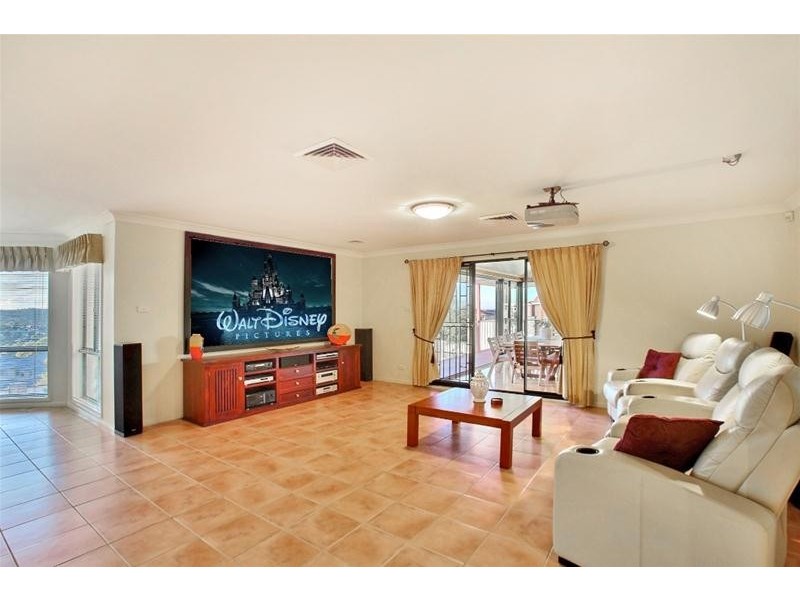 7 Lakeview Place, Glen Alpine NSW 2560