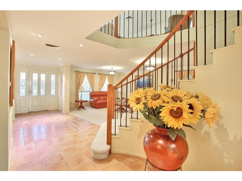 7 Lakeview Place, Glen Alpine NSW 2560