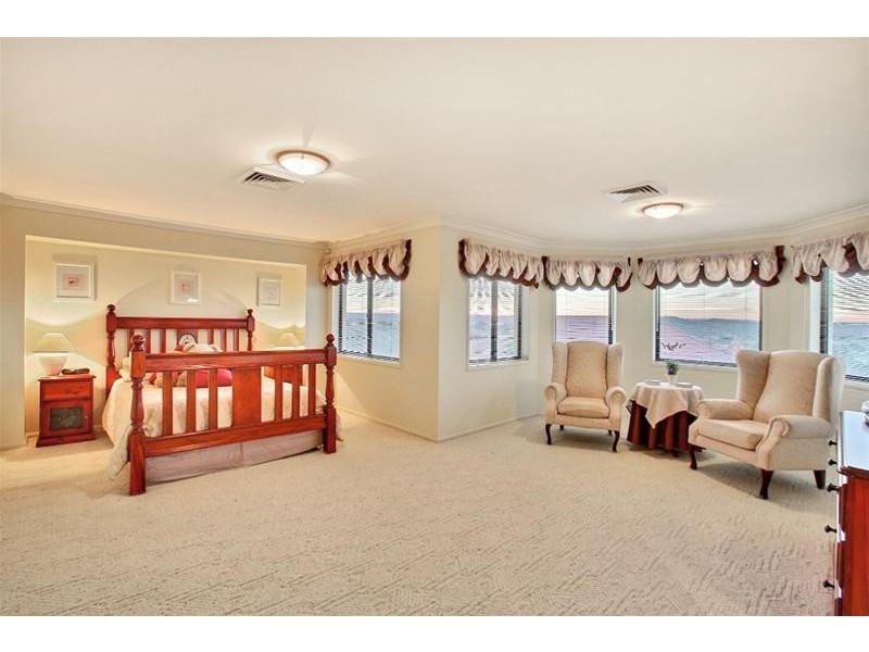 7 Lakeview Place, Glen Alpine NSW 2560