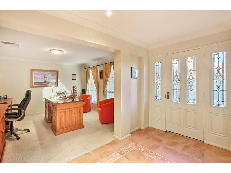 7 Lakeview Place, Glen Alpine NSW 2560