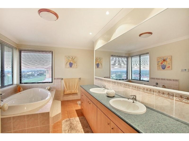 7 Lakeview Place, Glen Alpine NSW 2560