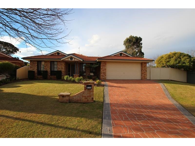 27 Lakeland Circuit, Harrington Park NSW 2567