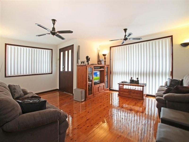 14 Othello Avenue, Rosemeadow NSW 2560