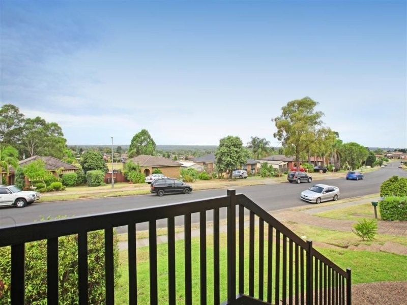 14 Othello Avenue, Rosemeadow NSW 2560