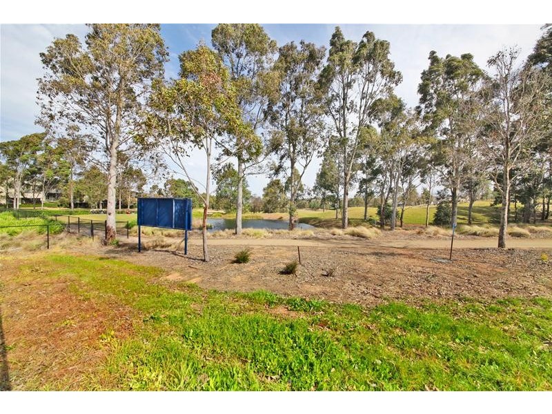 13 Jarvisfield Place, Macquarie Links NSW 2565