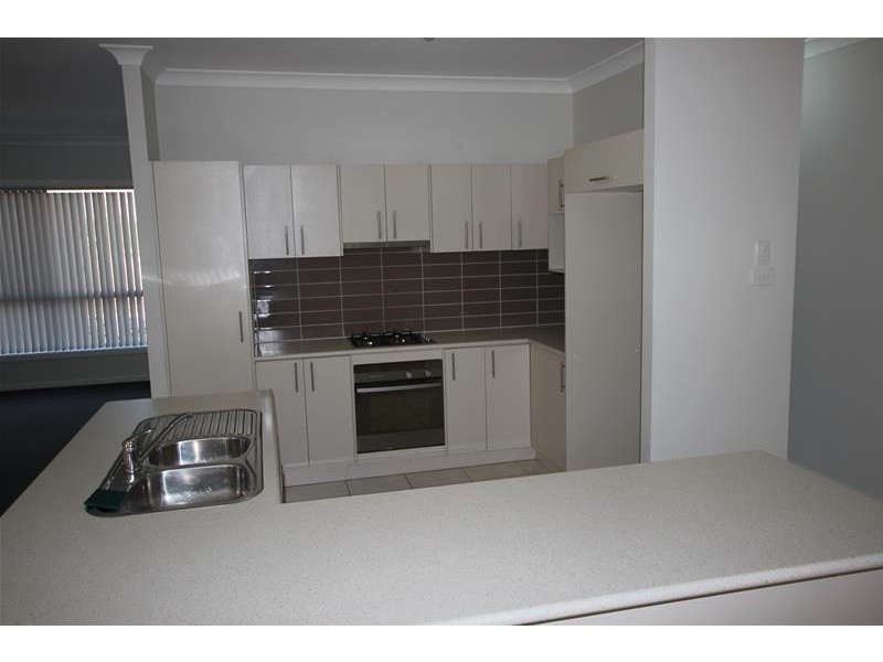 7 Dewpoint Drive, Spring Farm NSW 2570