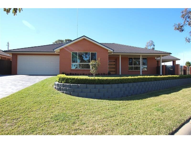 51 Camden Acres Drive, Elderslie NSW 2570