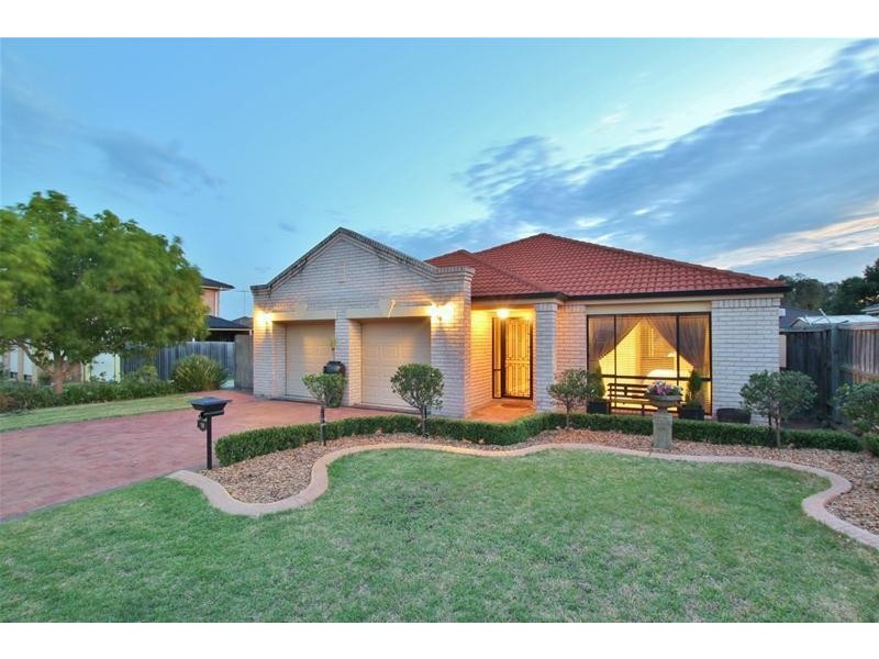 18 Ringarooma Circuit, West Hoxton NSW 2171