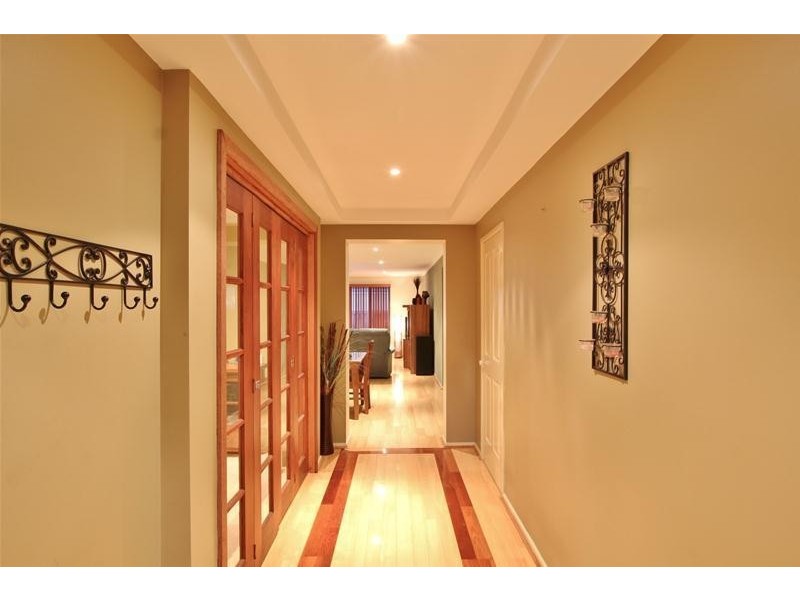 18 Ringarooma Circuit, West Hoxton NSW 2171