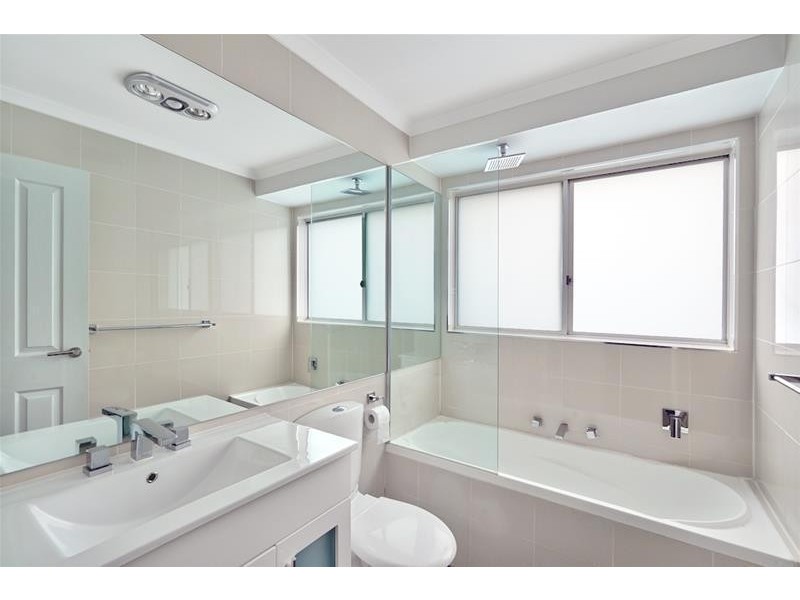 28 Minchinbury Terrace, Eschol Park NSW 2558