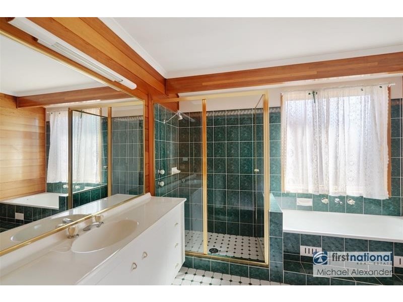 5 Lockhart Court, Harrington Park NSW 2567