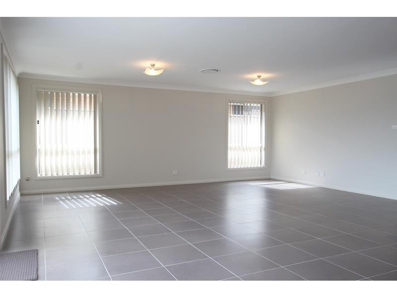 13 Argent Street, Spring Farm NSW 2570