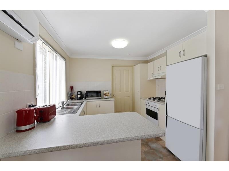 5 Burkhart Place, Minto NSW 2566