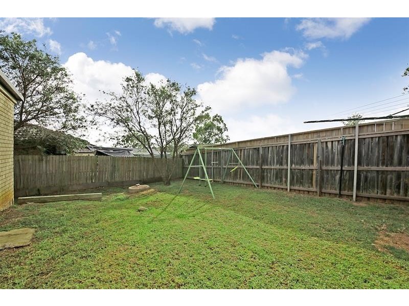 5 Burkhart Place, Minto NSW 2566