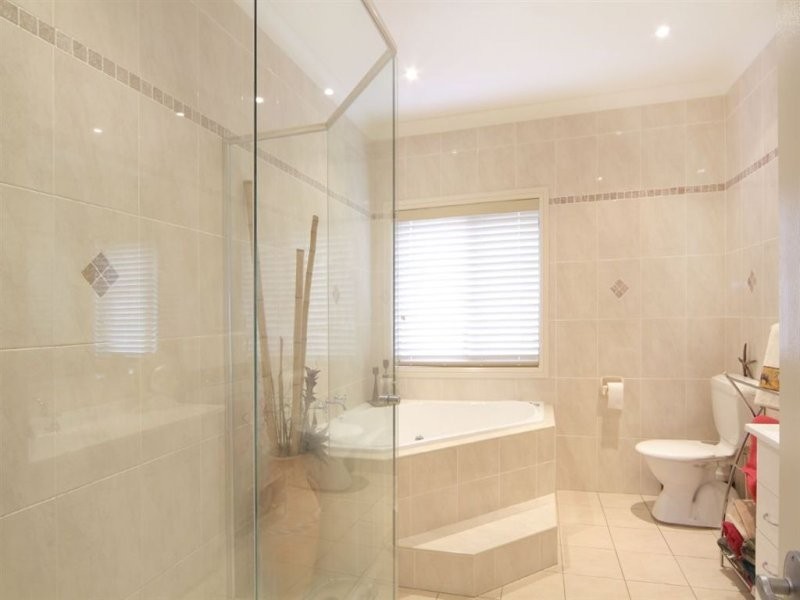 2 Geary Place, Elderslie NSW 2570