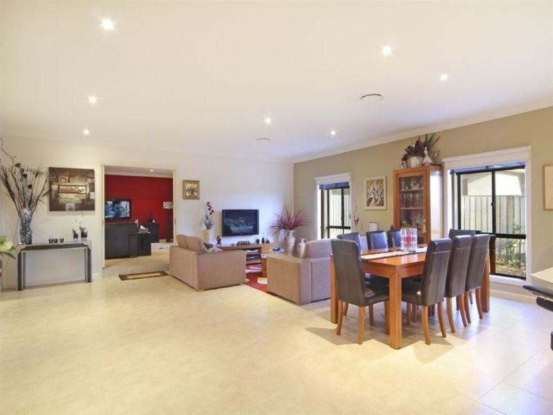 2 Geary Place, Elderslie NSW 2570