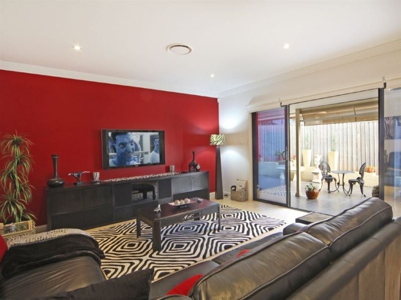 2 Geary Place, Elderslie NSW 2570