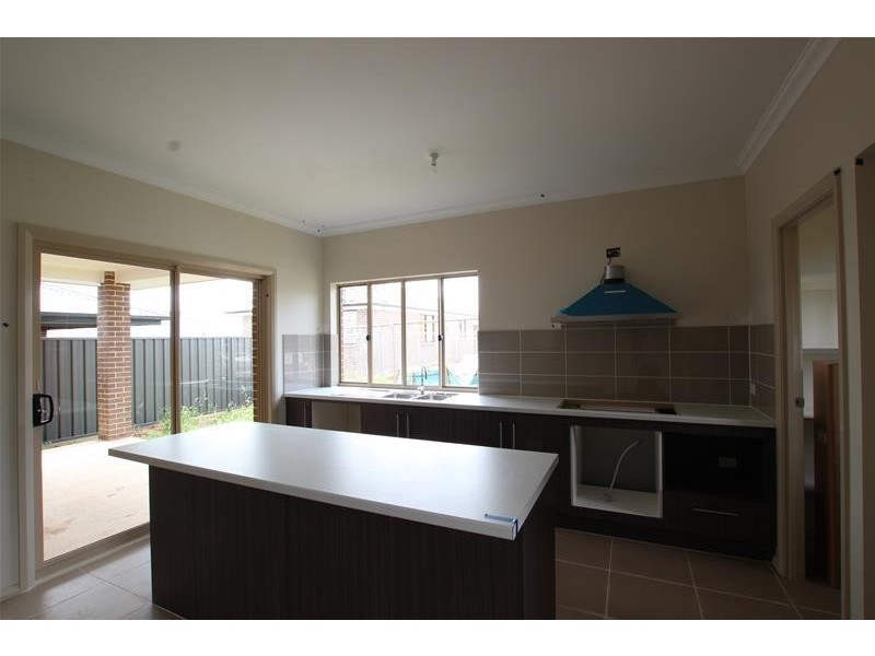 15 Finlay Street, Oran Park NSW 2570