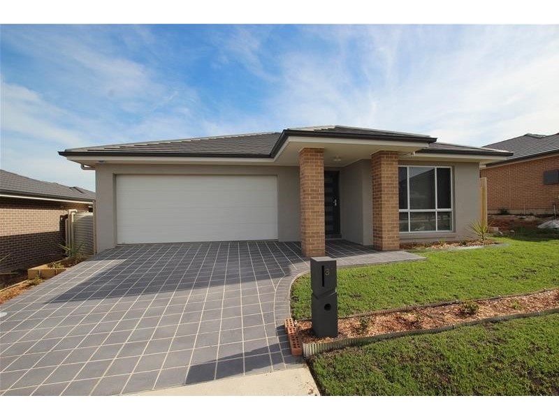 31 Geoghegan Street, Oran Park NSW 2570