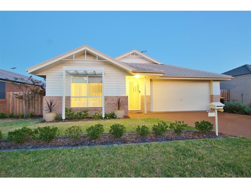 6 Longley Avenue, Elderslie NSW 2570