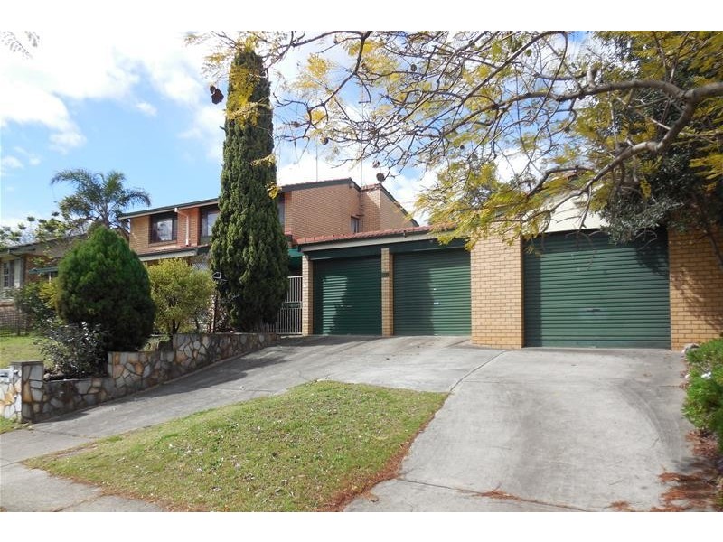 14 Woodhouse Drive, Ambarvale NSW 2560