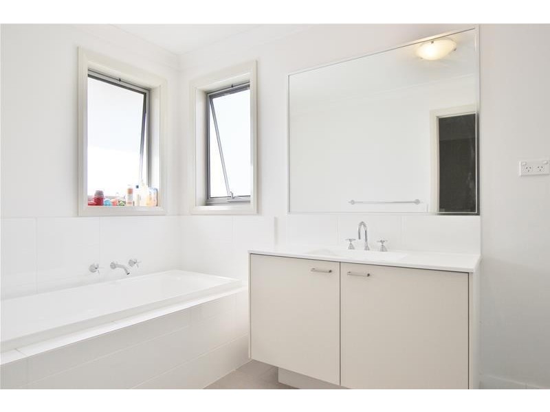 144 Minorca Circuit, Spring Farm NSW 2570