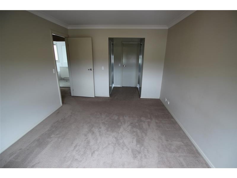 144 Minorca Circuit, Spring Farm NSW 2570