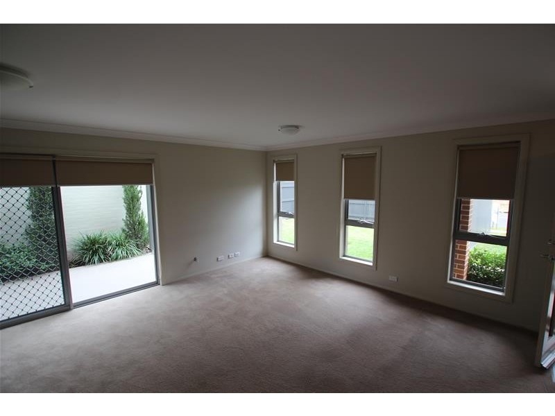 144 Minorca Circuit, Spring Farm NSW 2570