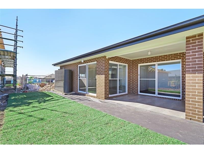 4 Davidson Street, Oran Park NSW 2570