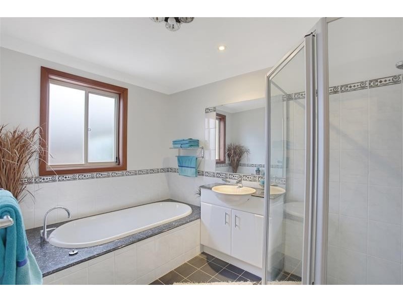 18 Mannix Court, Harrington Park NSW 2567