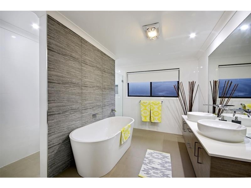 16 Dargin Close, Harrington Park NSW 2567