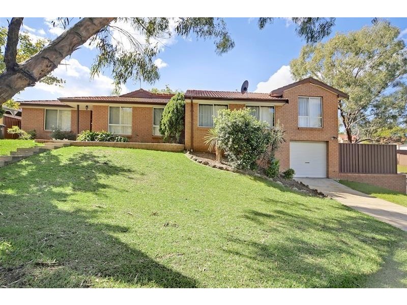 18 Clennam Avenue, Ambarvale NSW 2560