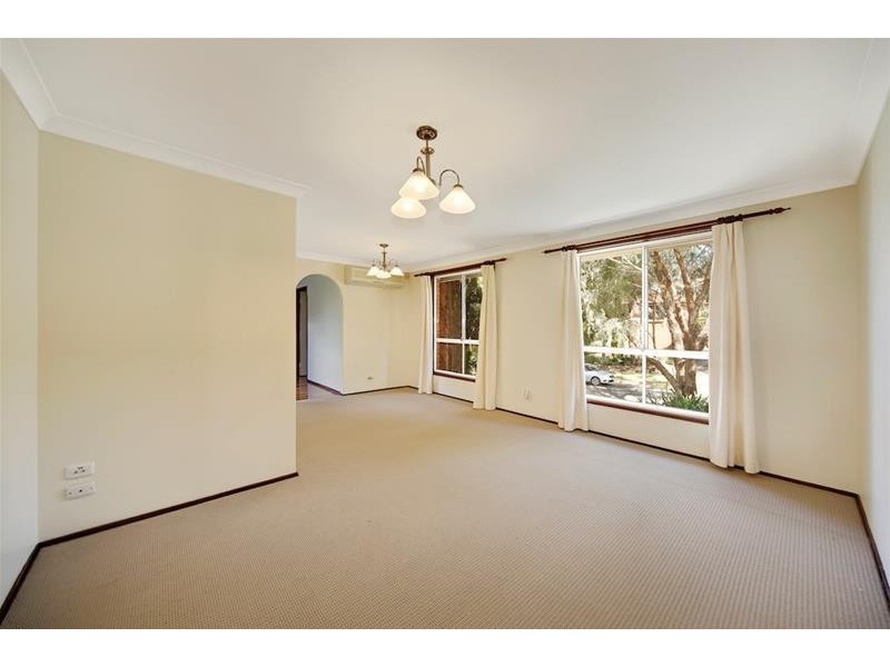 18 Clennam Avenue, Ambarvale NSW 2560