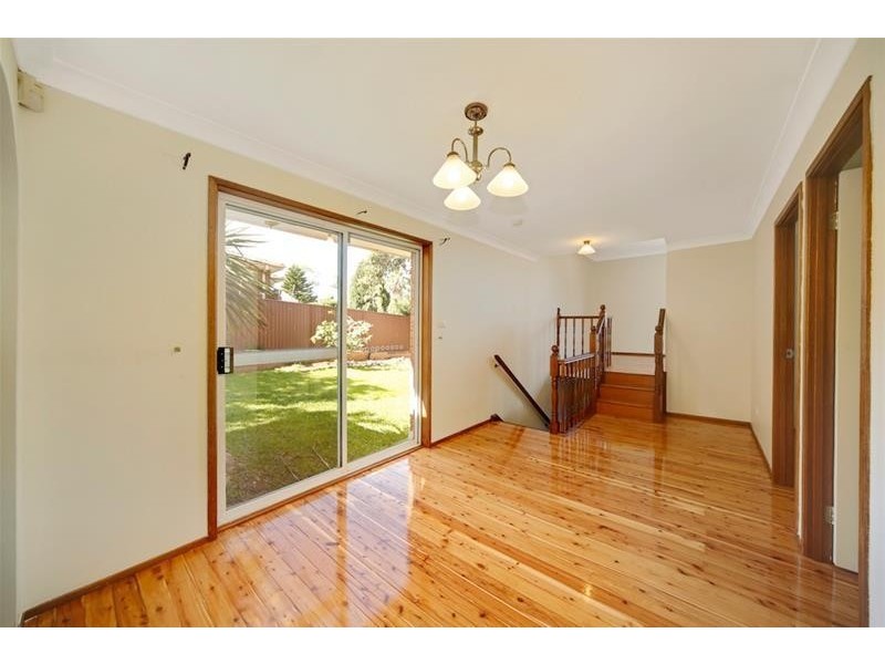 18 Clennam Avenue, Ambarvale NSW 2560