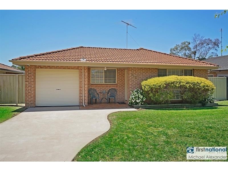 216 Welling Drive, Mount Annan NSW 2567