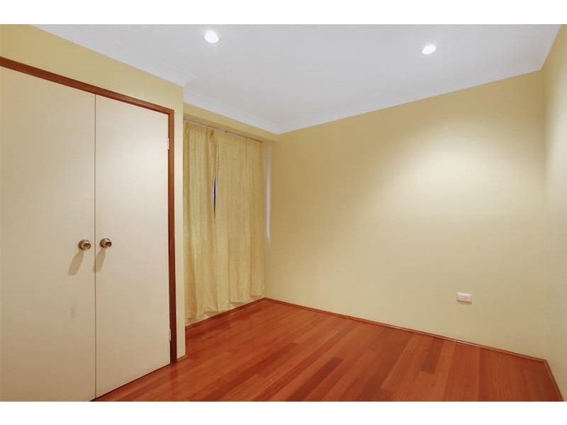 1 Niger Place, Kearns NSW 2558