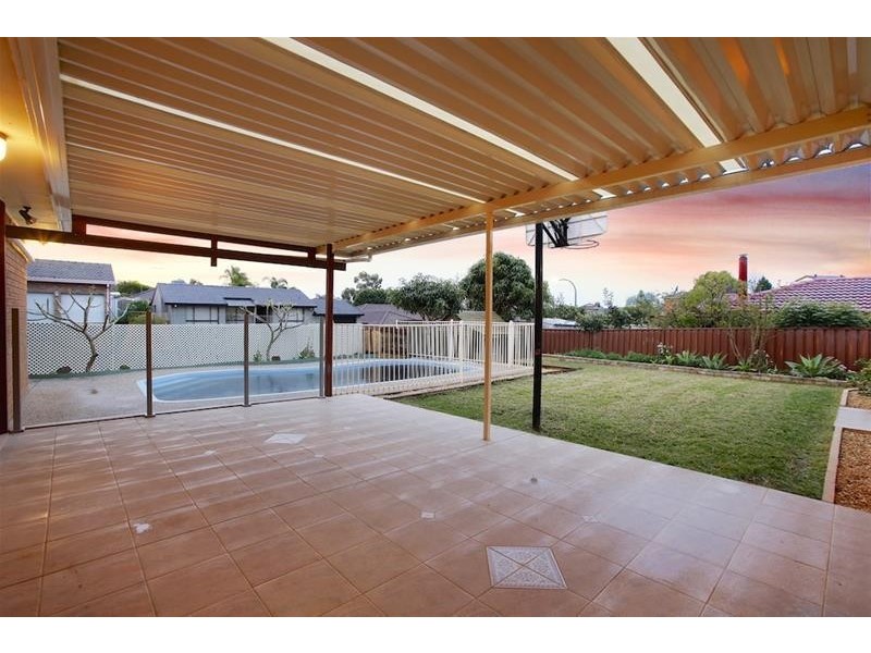 1 Niger Place, Kearns NSW 2558
