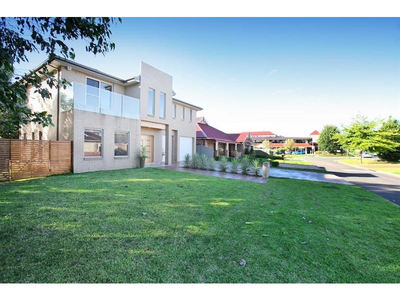 6 Lockhart Court, Harrington Park NSW 2567