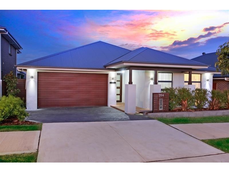 304 South Circuit, Oran Park NSW 2570