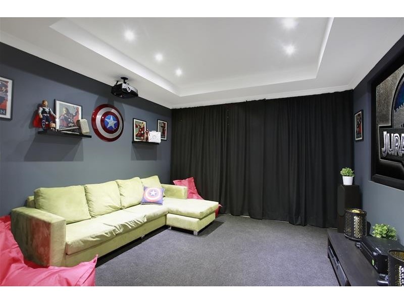 304 South Circuit, Oran Park NSW 2570
