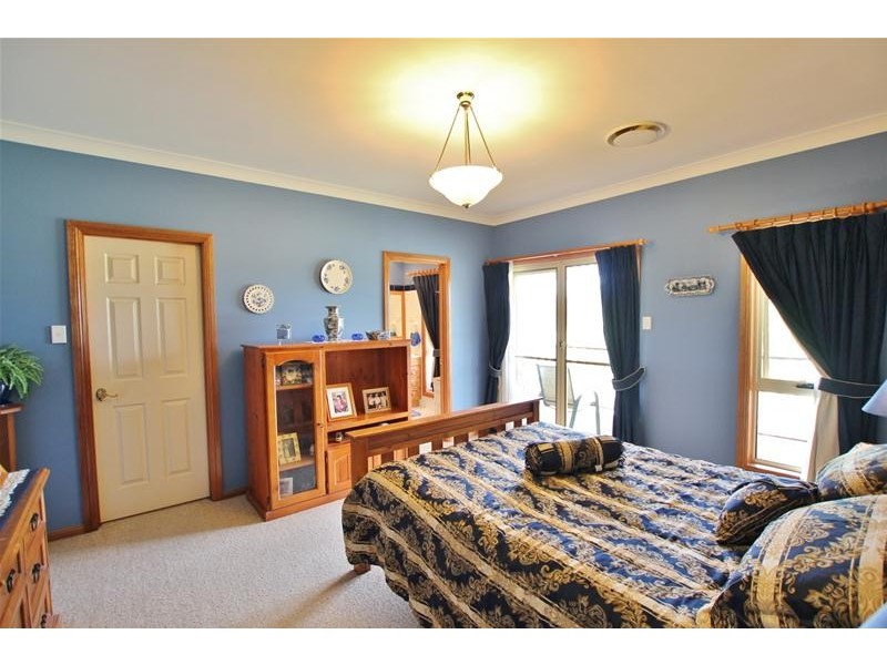 29 Sir Warwick Fairfax Drive, Harrington Park NSW 2567