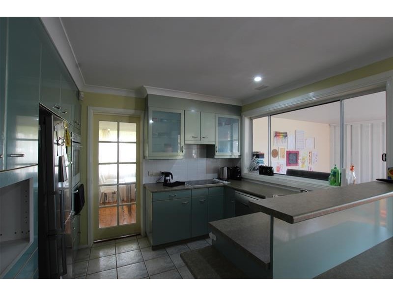 102 Campbellfield Avenue, Bradbury NSW 2560