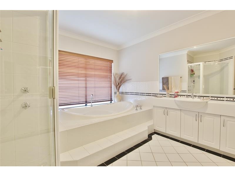 25 Hambledon Circuit, Harrington Park NSW 2567